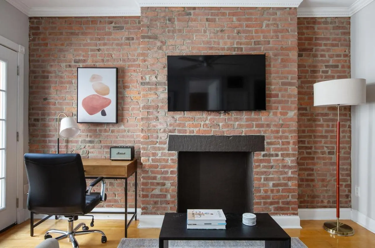 East Village 2Br W Balcony Nr Dining Nightlife Nyc-1212 New York Apartment